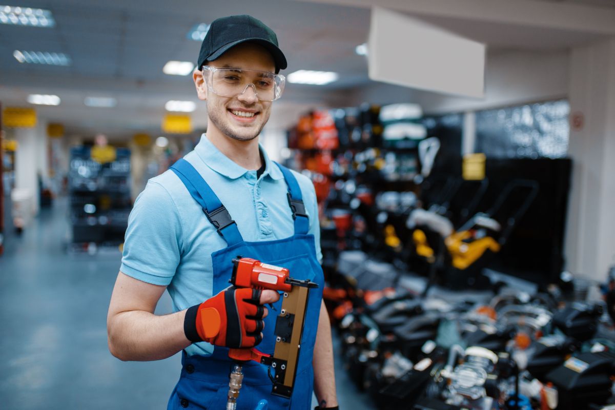 The Ultimate Guide To Pneumatic Nailers Choosing The Right Tool For